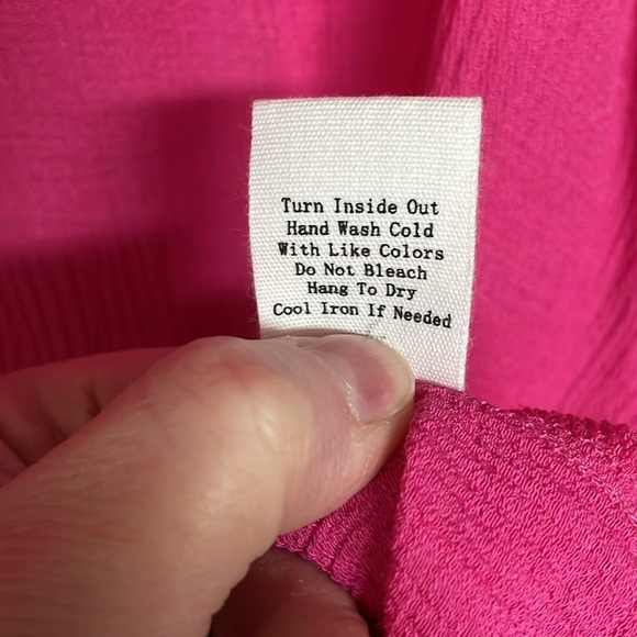 Perch by blu pepper size 2X and 3X hot pink short sleeve v-neck stitching blouse - Picture 7 of 9